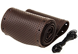Оплетка на руль (М) коричневая с перфорацией экокожа Corset с шнурком "SKYWAY"